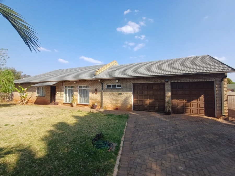 3 Bedroom Property for Sale in Adamayview North West
